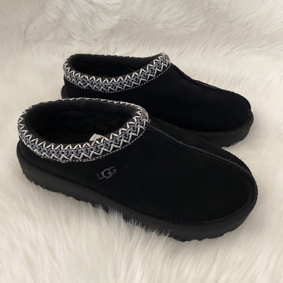 Ugg Tasman (Black) - Picture 1 of 2